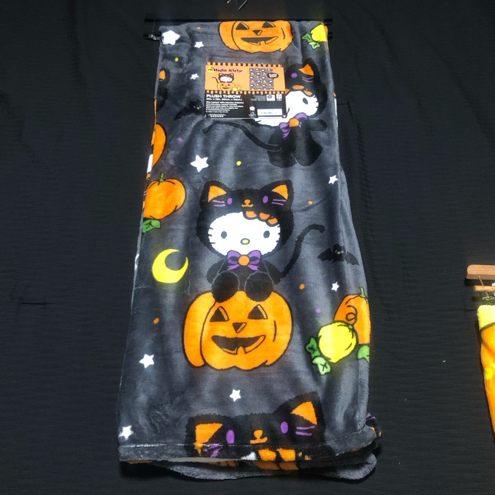 Sanrio Hello Kitty Halloween Cat Costume Plush Throw, 50in x 70in (127cm x 178cm